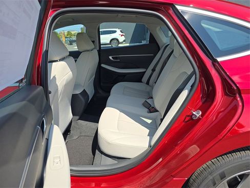 Certified 2025 Hyundai Sonata SE image 21