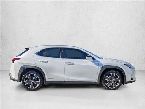 Used 2020 Lexus UX 250h w/ Accessory Package image 4