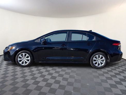 Used 2023 Toyota Corolla LE FWD image 9