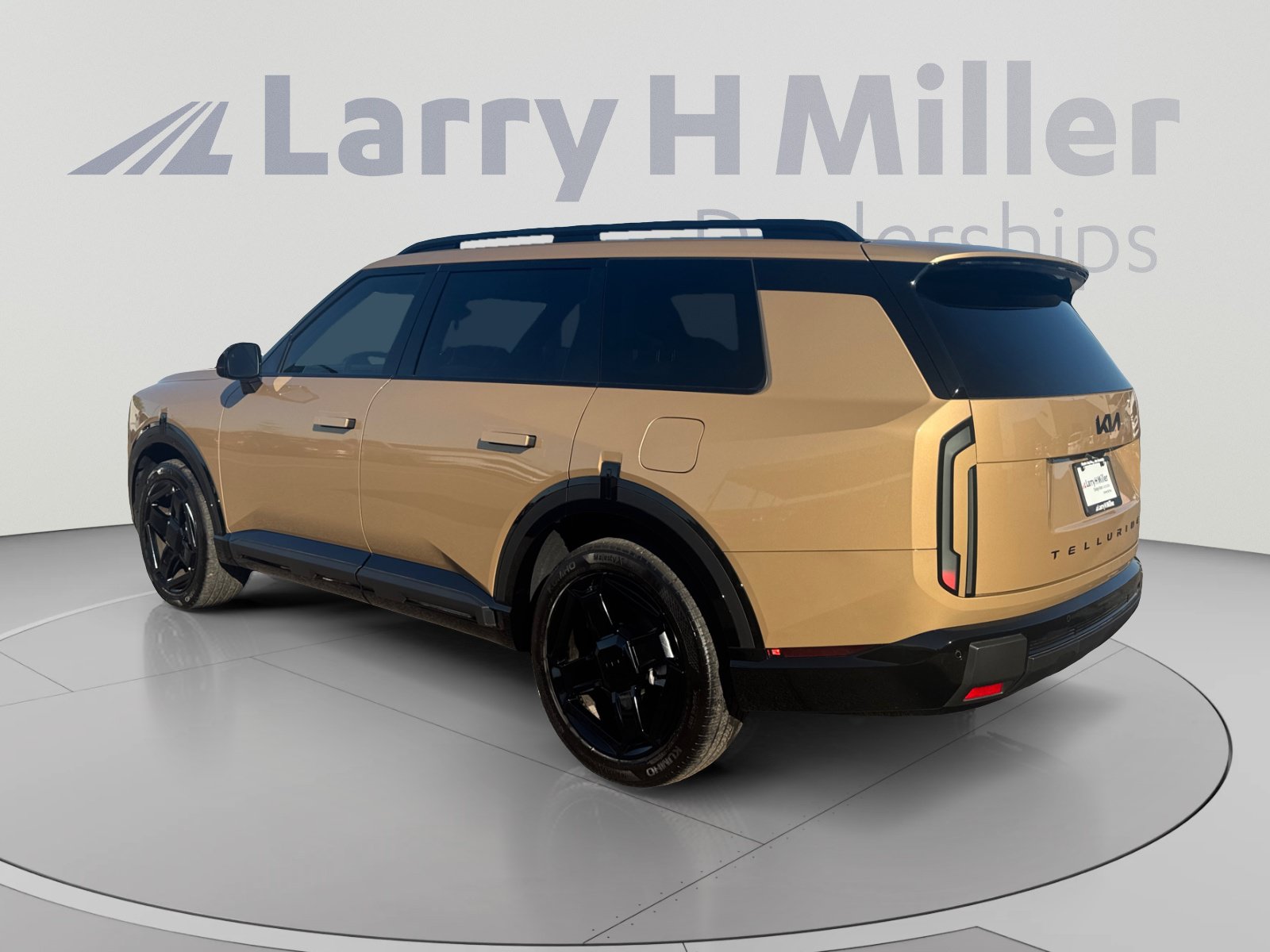 Used 2027 Kia Telluride EX X-Line w/ Towing Package AWD/4WD image 3