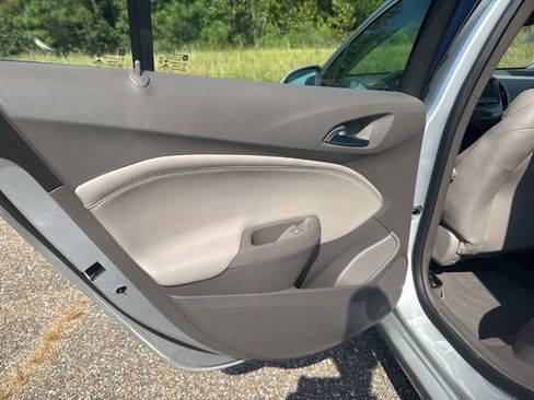 Used 2018 Chevrolet Cruze Premier w/ Enhanced Convenience Package image 12