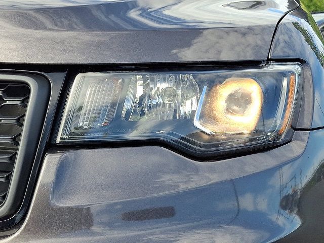 Used 2019 Jeep Grand Cherokee Trailhawk AWD/4WD image 10