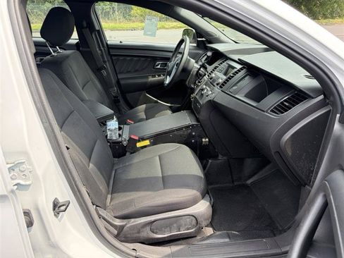 Used 2017 Ford Taurus Police Interceptor AWD image 11