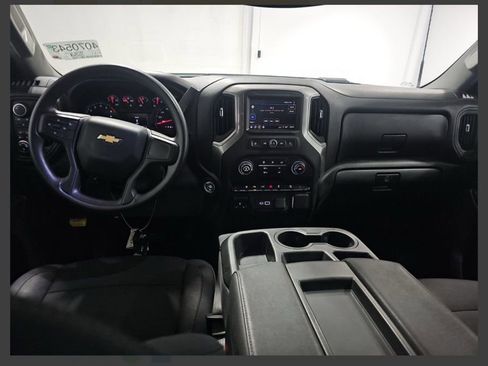 Used 2025 Chevrolet Silverado 2500 Custom w/ Custom Value Package image 12