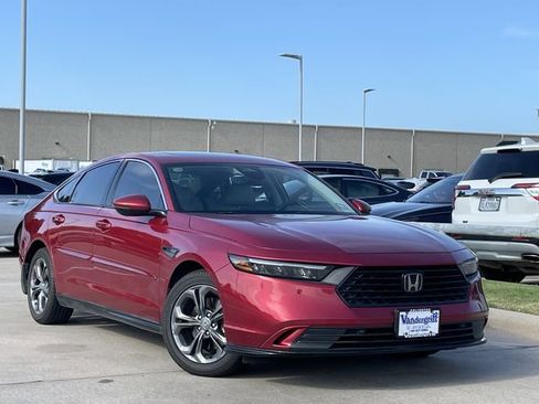 Used 2023 Honda Accord EX-L image 2