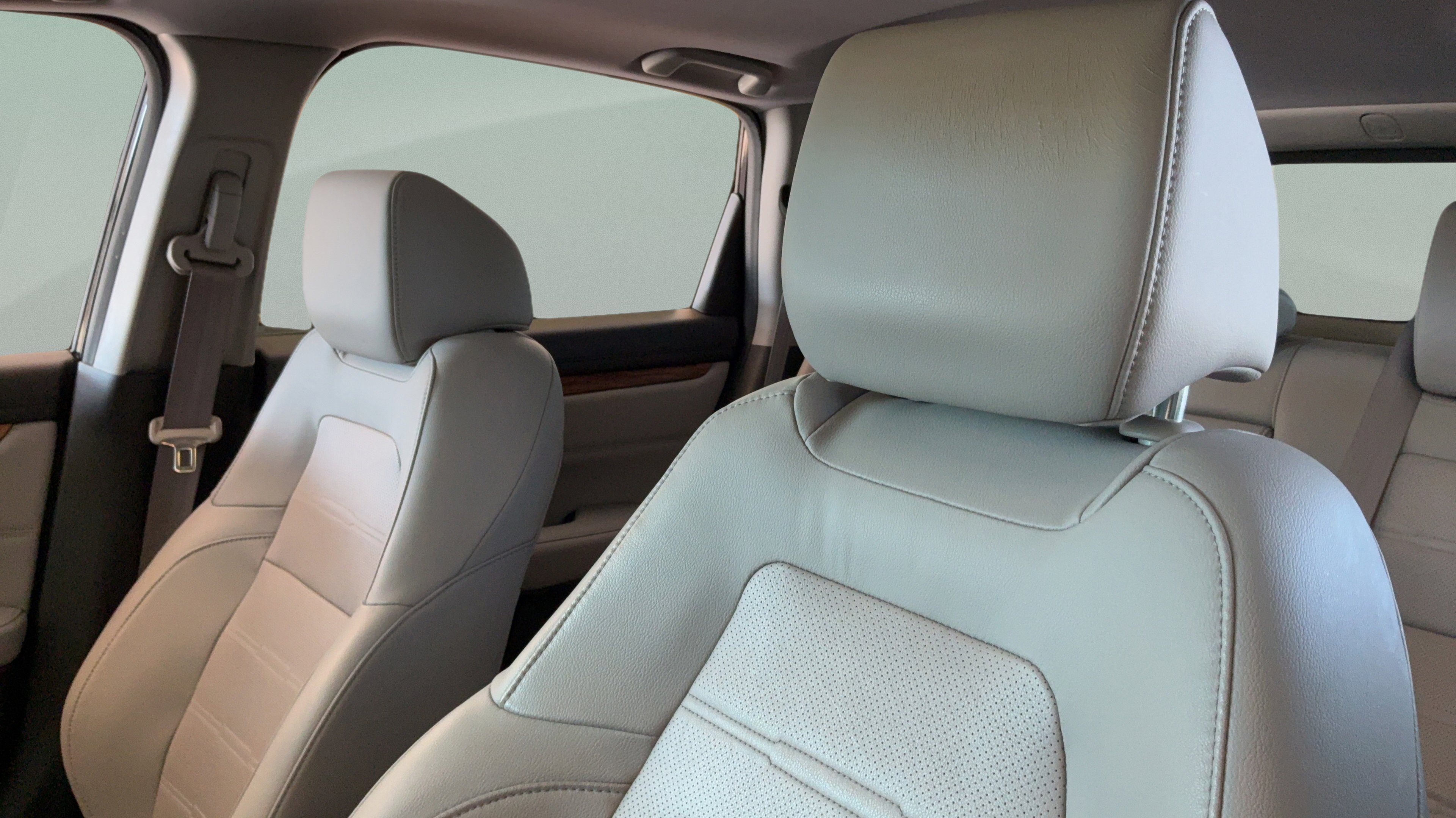 Used 2020 Honda CR-V Touring image 24