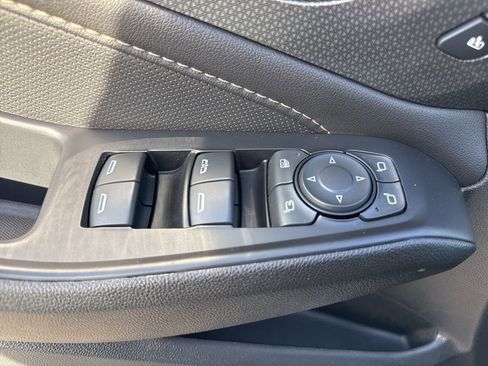 Used 2022 Chevrolet Traverse Premier w/ Redline Edition image 31