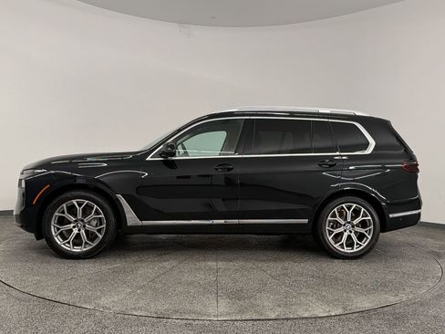 Used 2025 BMW X7 xDrive40i w/ Premium Package AWD/4WD image 2