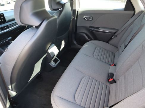 New 2025 Kia K4 EX FWD image 13