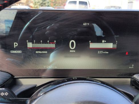 Used 2025 Nissan Kicks SR image 10