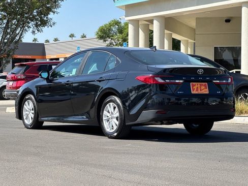Used 2025 Toyota Camry LE FWD image 3