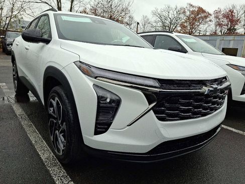 New 2026 Chevrolet Trax RS image 1