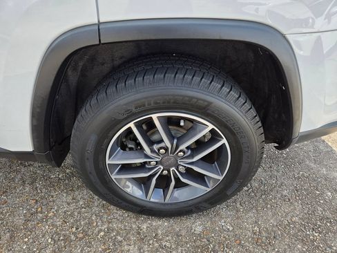 Used 2019 Jeep Grand Cherokee Limited RWD image 24