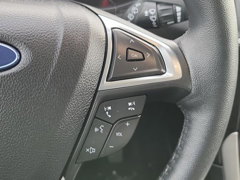 Used 2024 Ford Edge SEL w/ Convenience Package image 16