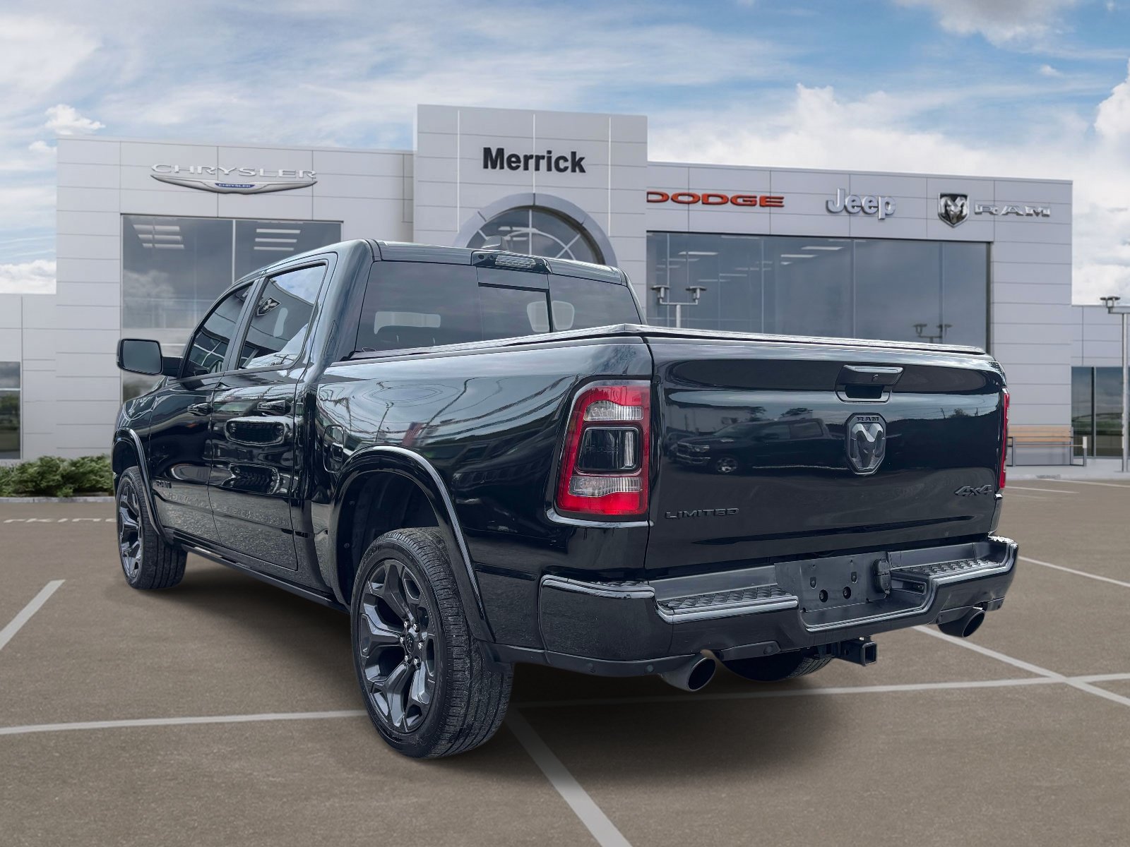 Used 2024 RAM 1500 Limited AWD/4WD image 8