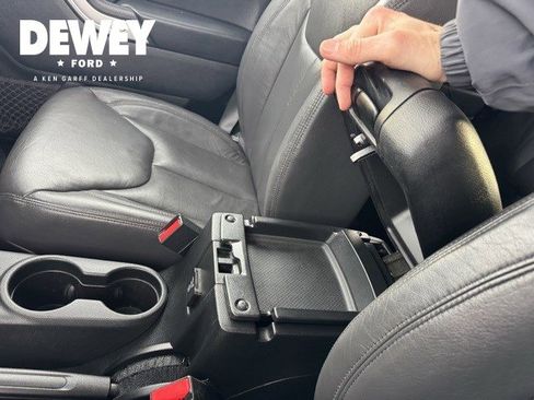 Used 2016 Jeep Wrangler Unlimited Rubicon image 21