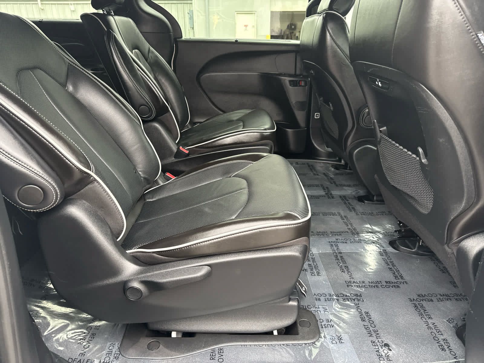 Used 2021 Chrysler Pacifica Limited w/ Premium & Safety Sphere Group FWD image 14