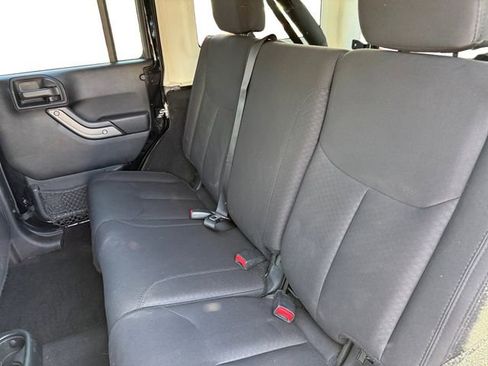 Used 2018 Jeep Wrangler Unlimited Sport S AWD/4WD image 13