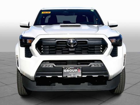 New 2025 Toyota Tacoma TRD Sport image 3