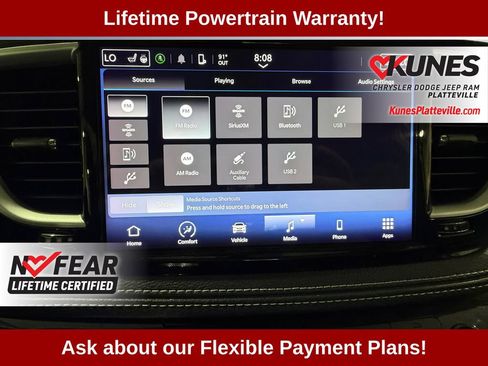 Used 2023 Chrysler Pacifica Touring-L FWD image 27