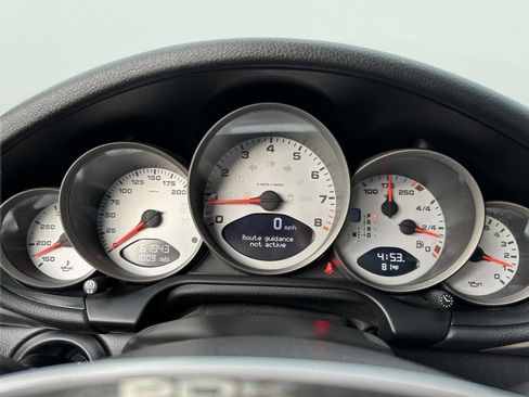 Used 2011 Porsche 911 Cabriolet image 22