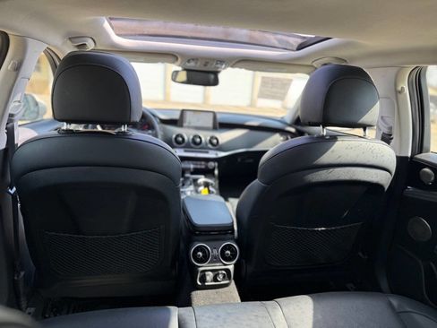 Used 2018 Kia Stinger Premium image 11