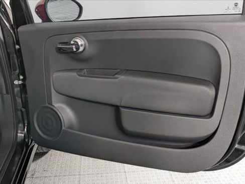 Used 2015 FIAT 500 Pop FWD image 17