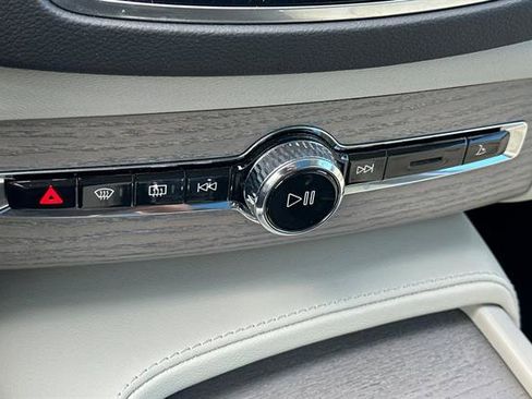 Certified 2025 Volvo XC90 T8 Ultra w/ Protection Package Premier image 24