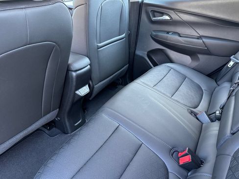 Used 2023 Chevrolet Bolt LT w/ Infotainment Package FWD image 15