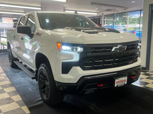 Used 2023 Chevrolet Silverado 1500 LT Trail Boss AWD/4WD image 1