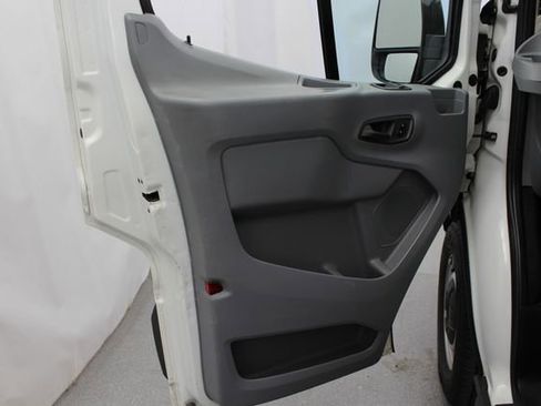 Used 2017 Ford Transit 250 130 Low Roof RWD image 12