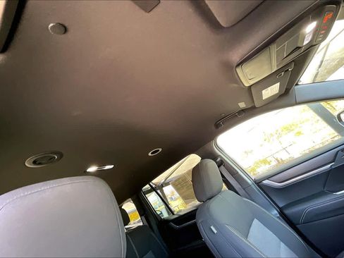 Used 2025 GMC Acadia Elevation image 12