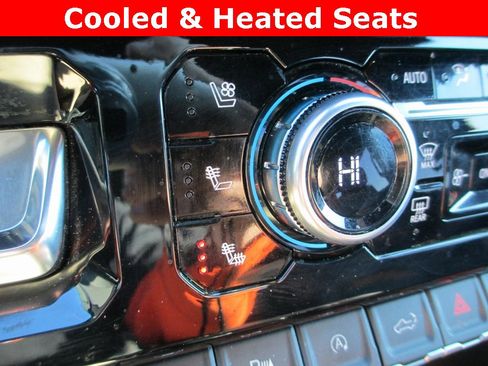 Used 2022 GMC Sierra 1500 AT4 w/ AT4 Premium Package image 15