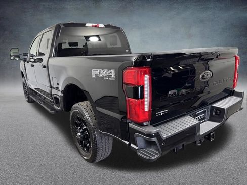 Used 2025 Ford F250 Lariat w/ Black Appearance Package AWD/4WD image 4