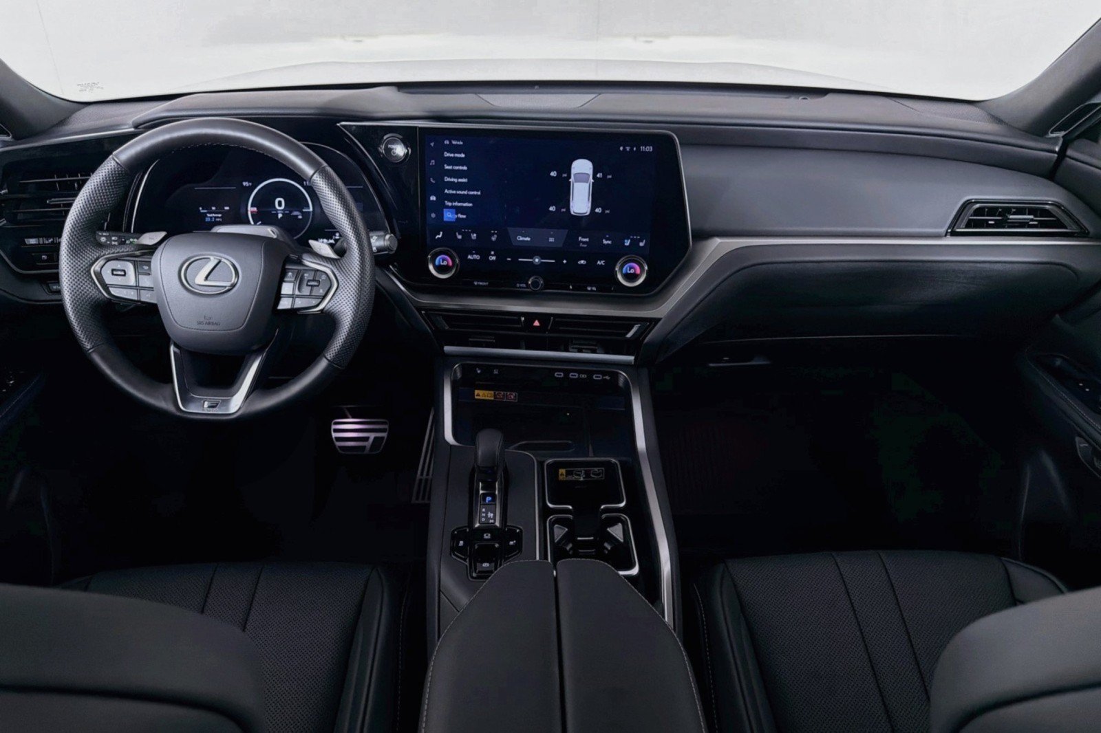Used 2026 Lexus TX 500h AWD w/ Technology Package image 4