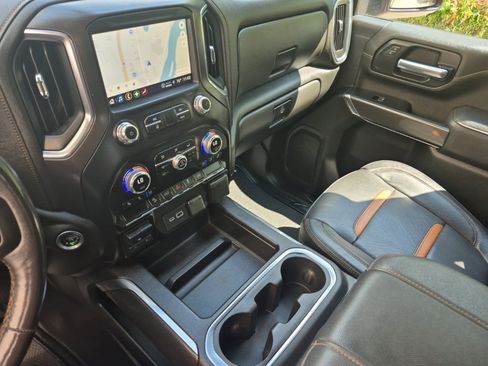 Used 2023 GMC Sierra 2500 AT4 w/ Snow Plow Prep/Camper Package image 28