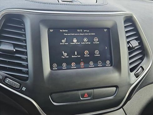 Used 2019 Jeep Cherokee Latitude Plus w/ Comfort/Convenience Group image 13