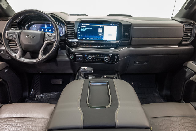 Used 2022 Chevrolet Silverado 1500 ZR2 w/ Technology Package AWD/4WD image 26