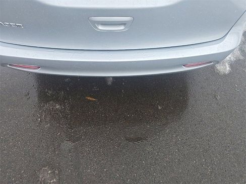 Used 2023 Chrysler Voyager LX image 8