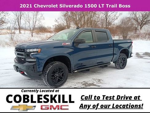 Used 2021 Chevrolet Silverado 1500 LT Trail Boss w/ Convenience Package II AWD/4WD image 9