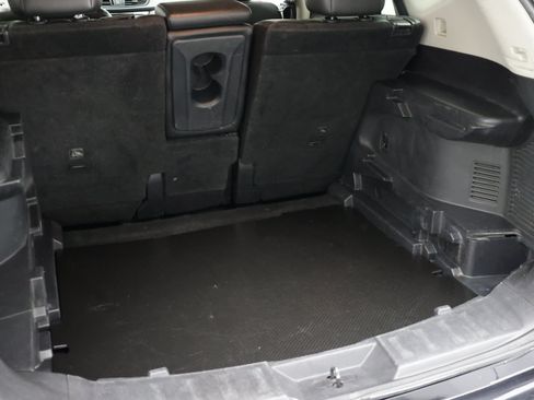 Used 2020 Nissan Rogue SL FWD image 38