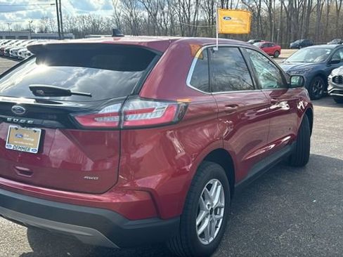 Certified 2023 Ford Edge SEL w/ Convenience Package image 3