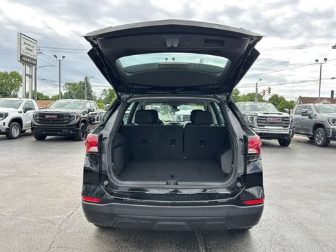 Used 2023 Chevrolet Equinox LS AWD/4WD image 9
