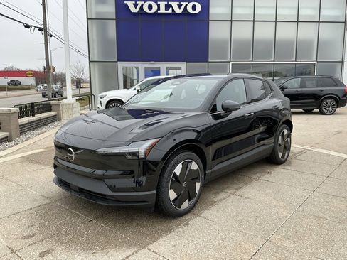 New 2026 Volvo EX30 Plus w/ Protection Package Premier image 2