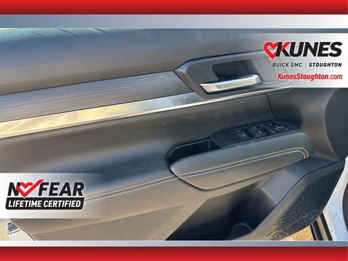 Used 2025 GMC Terrain Elevation image 19