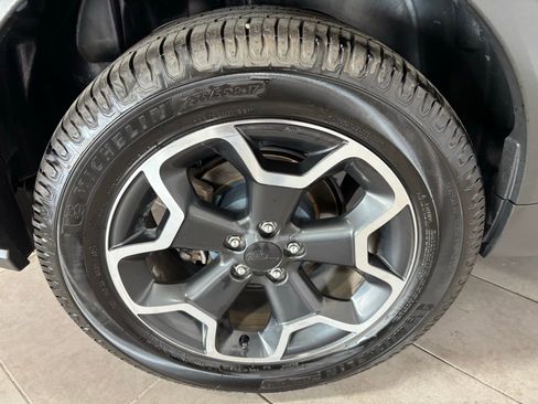 Used 2015 Subaru Crosstrek 2.0i Premium image 10