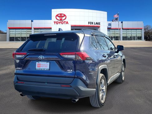 Used 2022 Toyota RAV4 XLE image 4