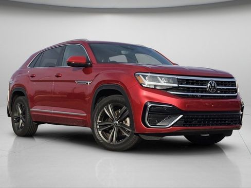 Used 2022 Volkswagen Atlas Cross Sport SEL R-Line image 2