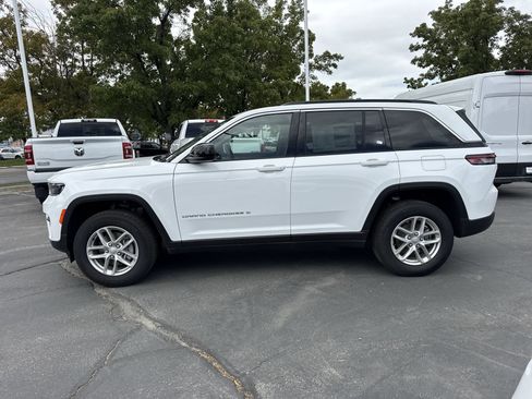 New 2025 Jeep Grand Cherokee Laredo X w/ Trailer Tow Package image 5