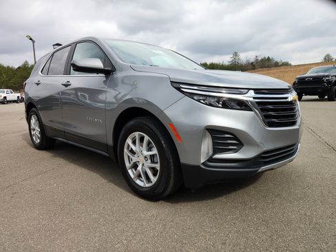 Used 2024 Chevrolet Equinox LT image 11